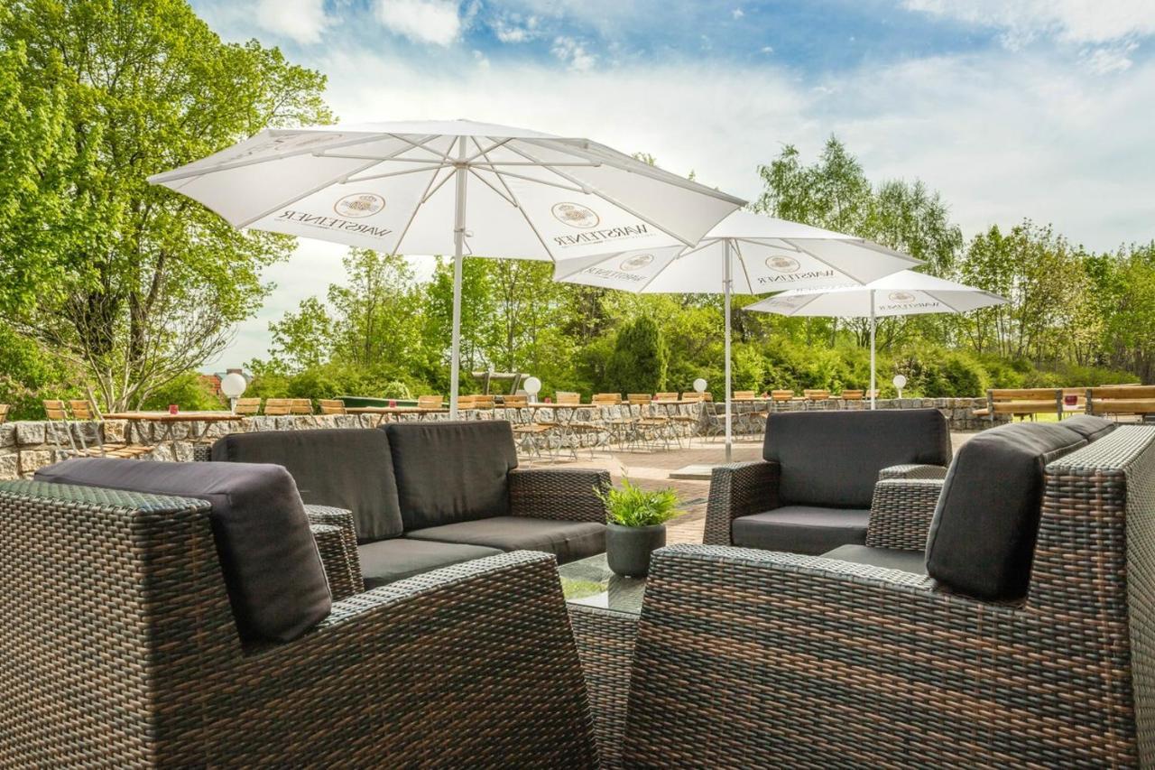 Sonnenhotel Feldberg Am See Mit Schwimmbad, Sauna Und Dampfbad Feldberger Seenlandschaft ภายนอก รูปภาพ