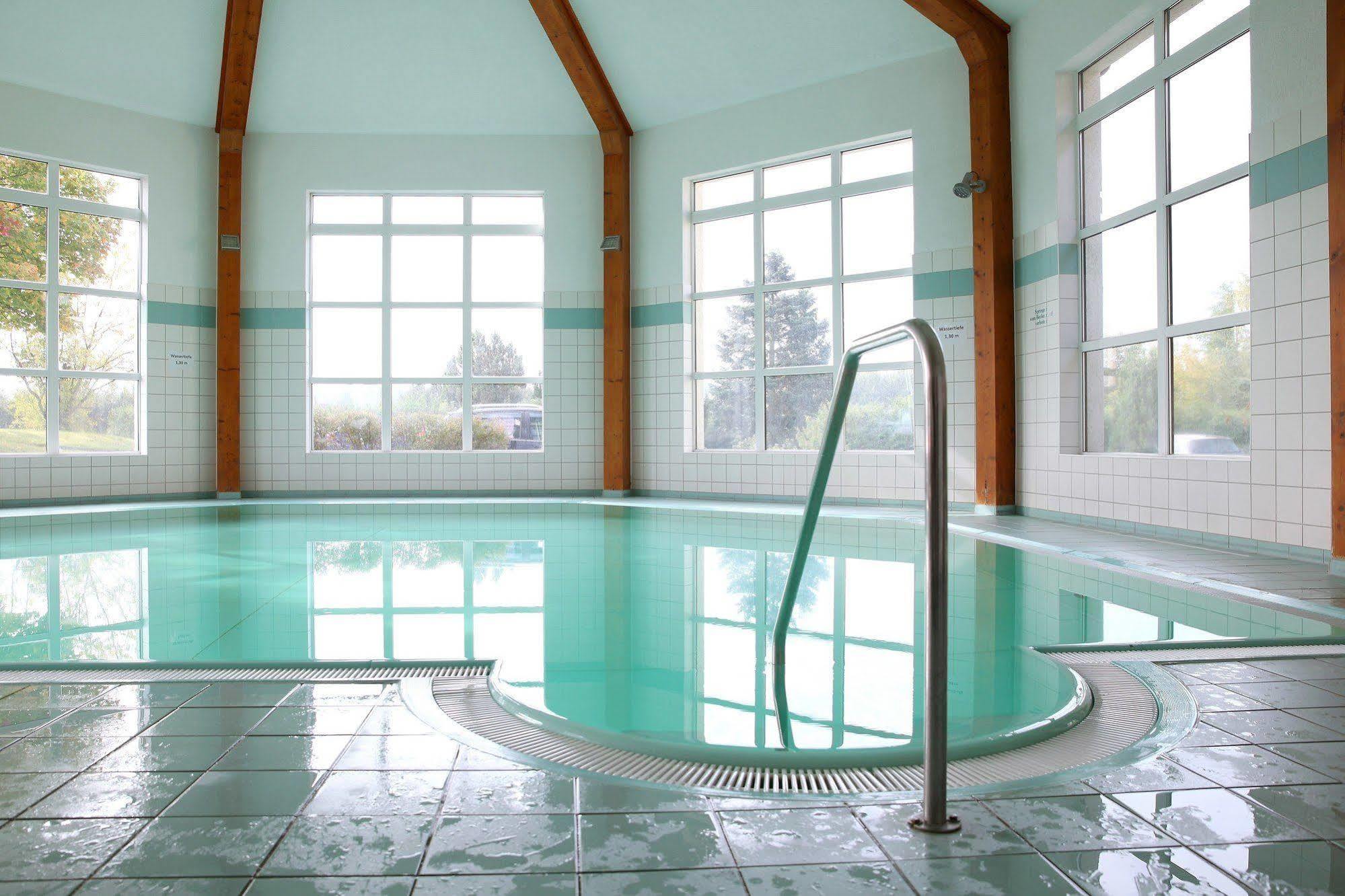 Sonnenhotel Feldberg Am See Mit Schwimmbad, Sauna Und Dampfbad Feldberger Seenlandschaft ภายนอก รูปภาพ