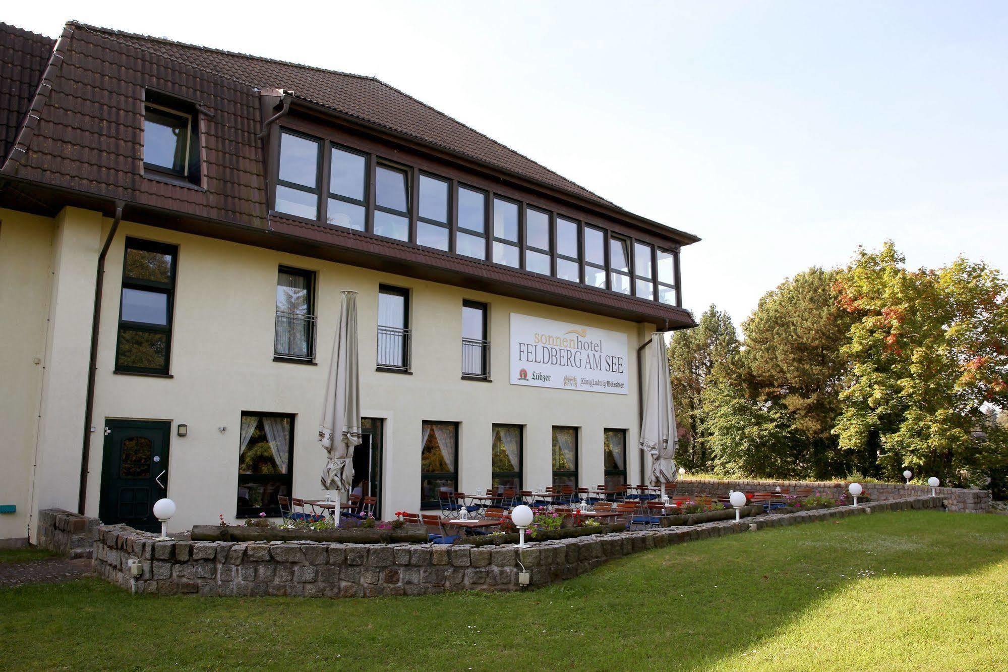 Sonnenhotel Feldberg Am See Mit Schwimmbad, Sauna Und Dampfbad Feldberger Seenlandschaft ภายนอก รูปภาพ